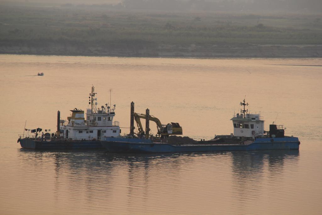 Ayarwaddy River View Hotel Mandalaj Zewnętrze zdjęcie