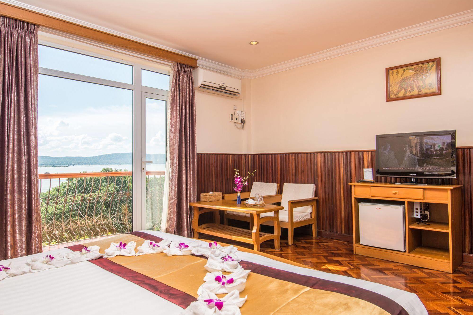 Ayarwaddy River View Hotel Mandalaj Zewnętrze zdjęcie