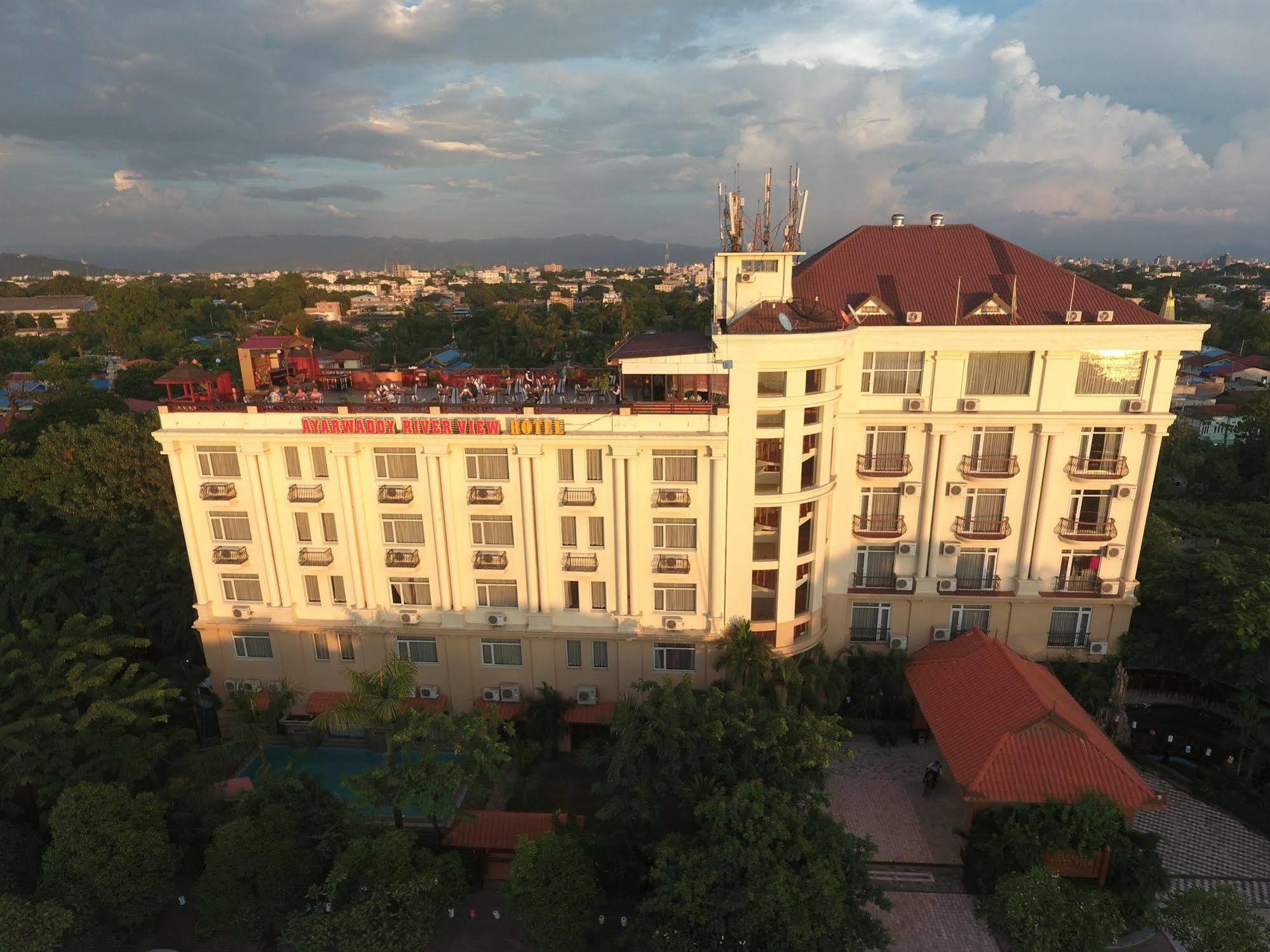 Ayarwaddy River View Hotel Mandalaj Zewnętrze zdjęcie